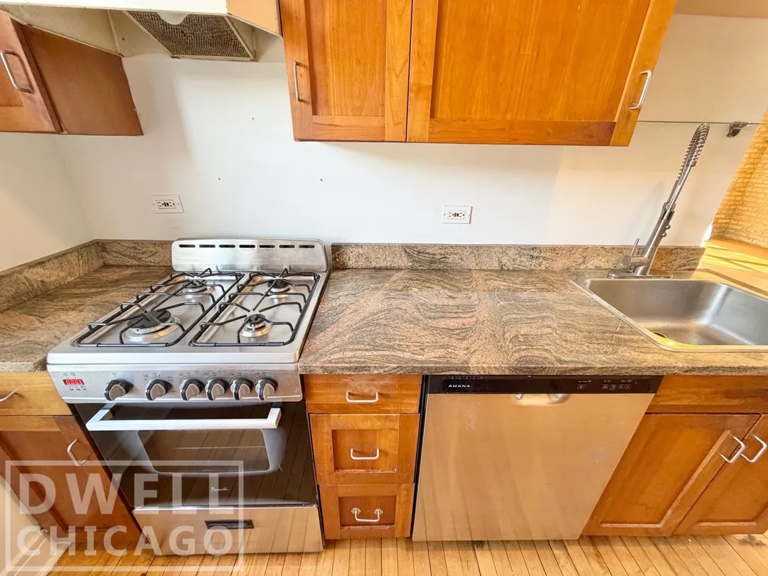 7033 N Sheridan Rd, , 60626, USA 60626-unit#2N-Chicago-IL