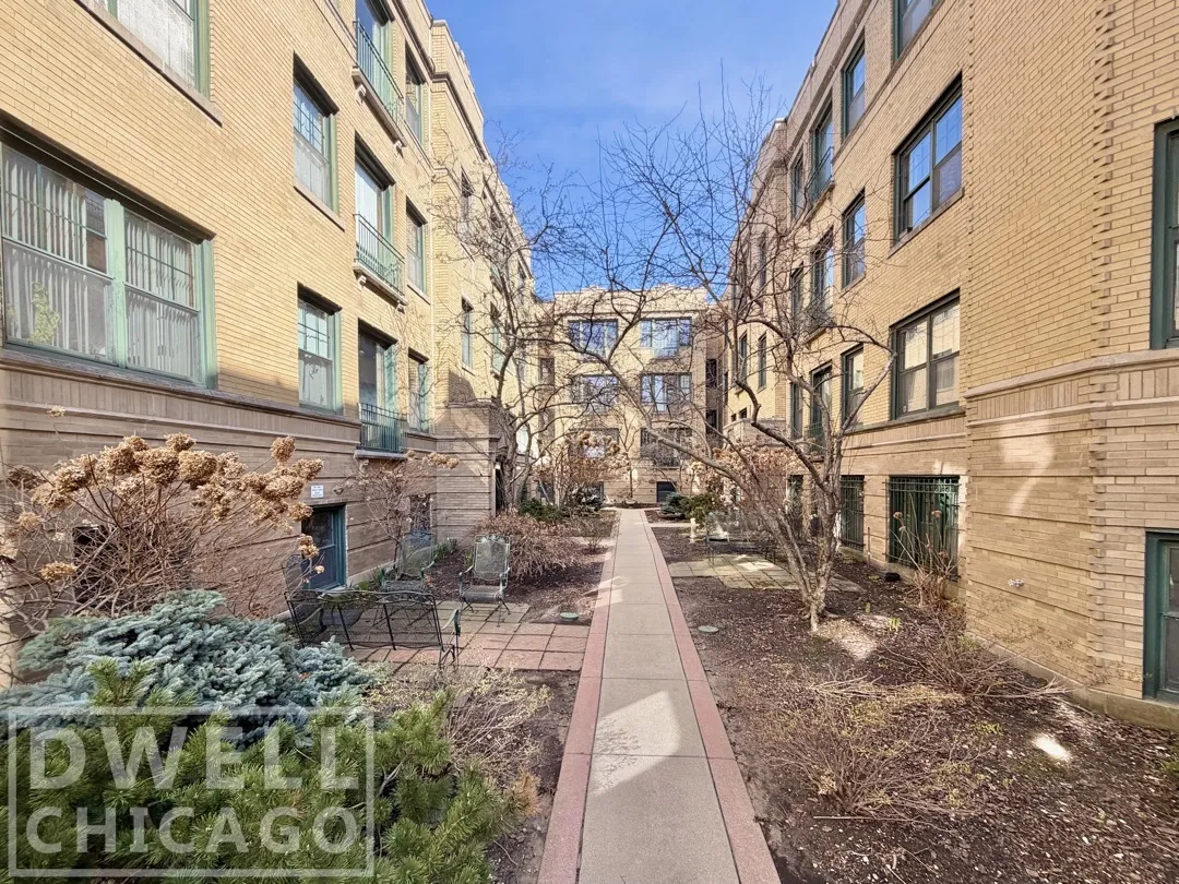 7033 N Sheridan Rd, , 60626, USA 60626-unit#2N-Chicago-IL