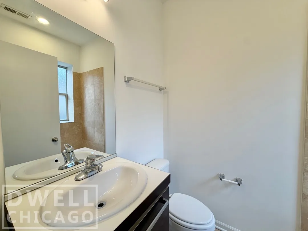 5054 N Winthrop Ave, , 60640, USA 60640-unit#305-Chicago-IL