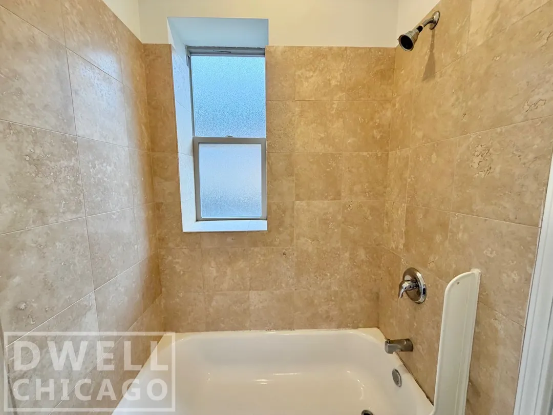 5054 N Winthrop Ave, , 60640, USA 60640-unit#305-Chicago-IL