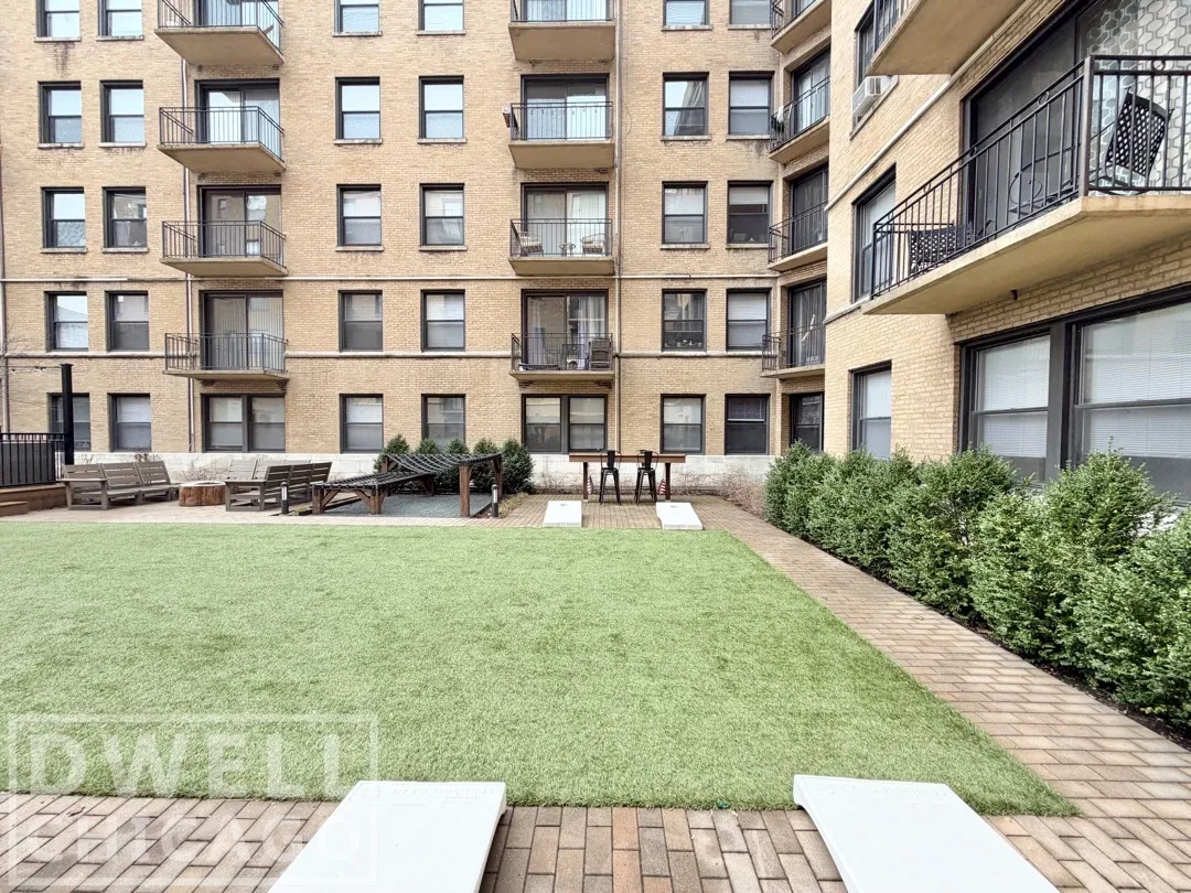 4242 N Sheridan Rd, ,  60613, USA 60613-unit#519-Chicago-IL