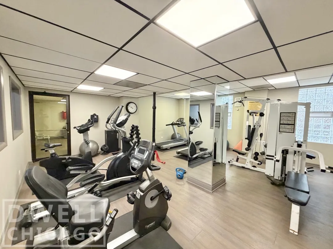 4242 N Sheridan Rd, ,  60613, USA 60613-unit#519-Chicago-IL