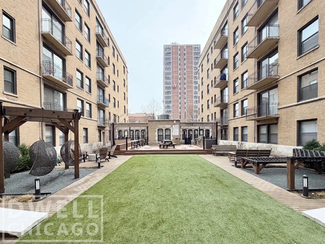 4242 N Sheridan Rd, ,  60613, USA 60613-unit#519-Chicago-IL