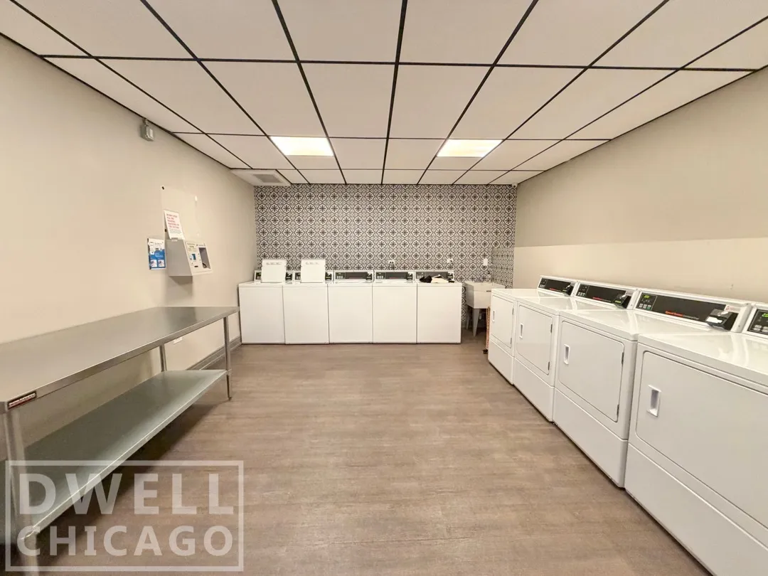 4242 N Sheridan Rd, ,  60613, USA 60613-unit#519-Chicago-IL