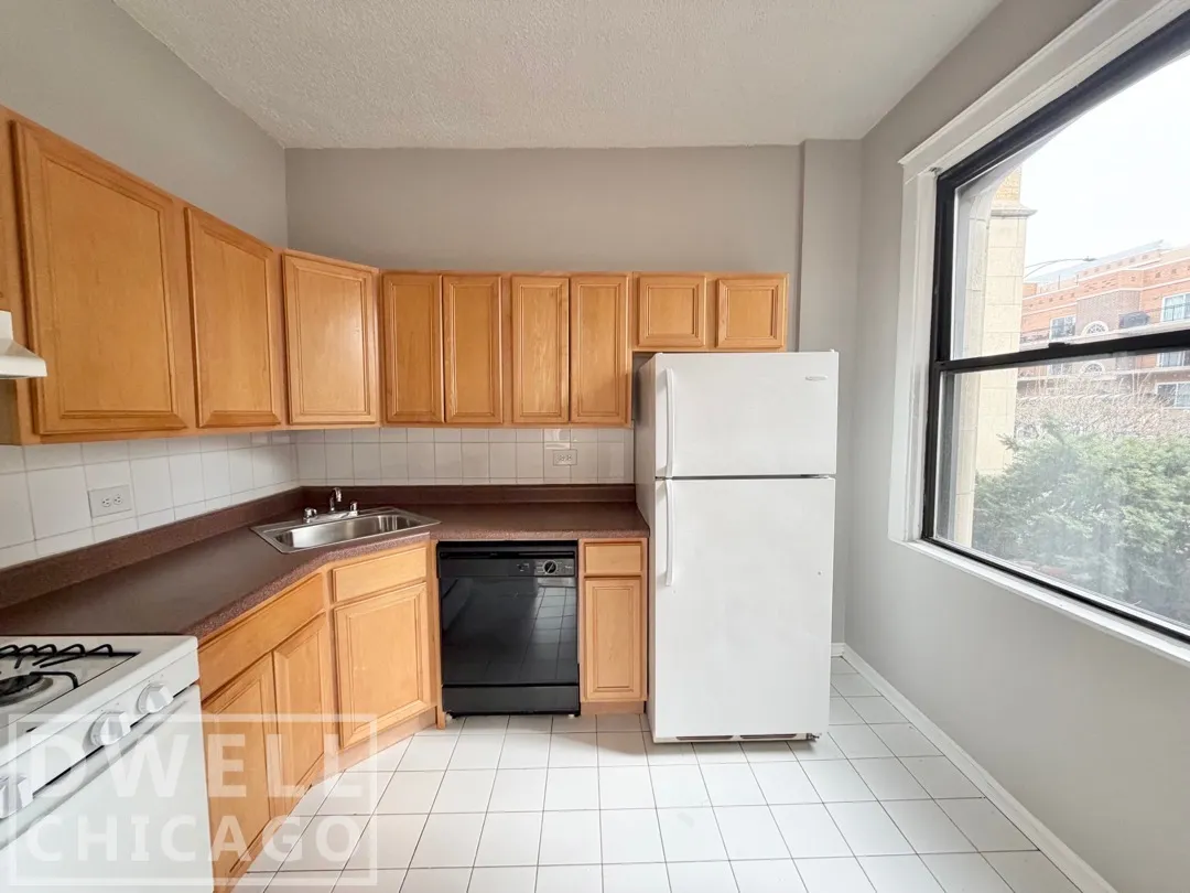4242 N Sheridan Rd, , 60613, USA 60613-unit#102-Chicago-IL