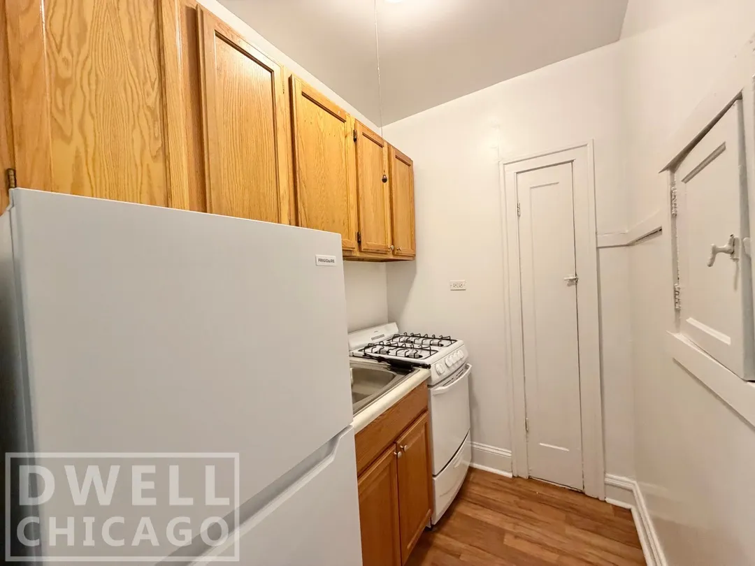 2536 N Sawyer Ave, ,  60647, USA 60647-unit#205-Chicago-IL