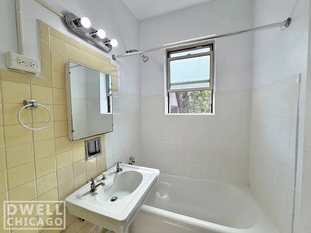 2536 N Sawyer Ave, , 60647, USA 60647-unit#206-Chicago-IL