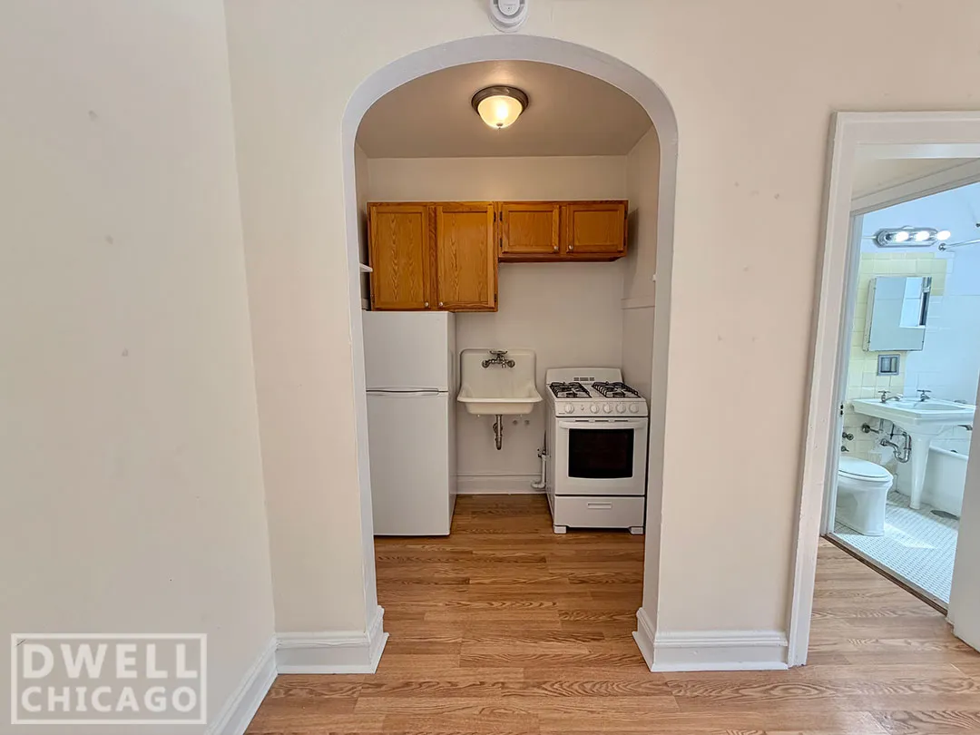 2536 N Sawyer Ave, ,  60647, USA 60647-unit#206-Chicago-IL