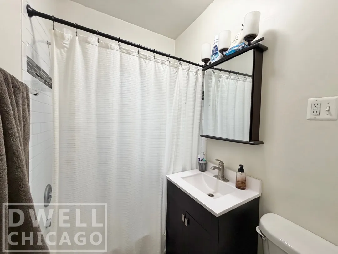 3815 N Greenview Ave, , 60613, USA 60613-unit#3819-1S-Chicago-IL
