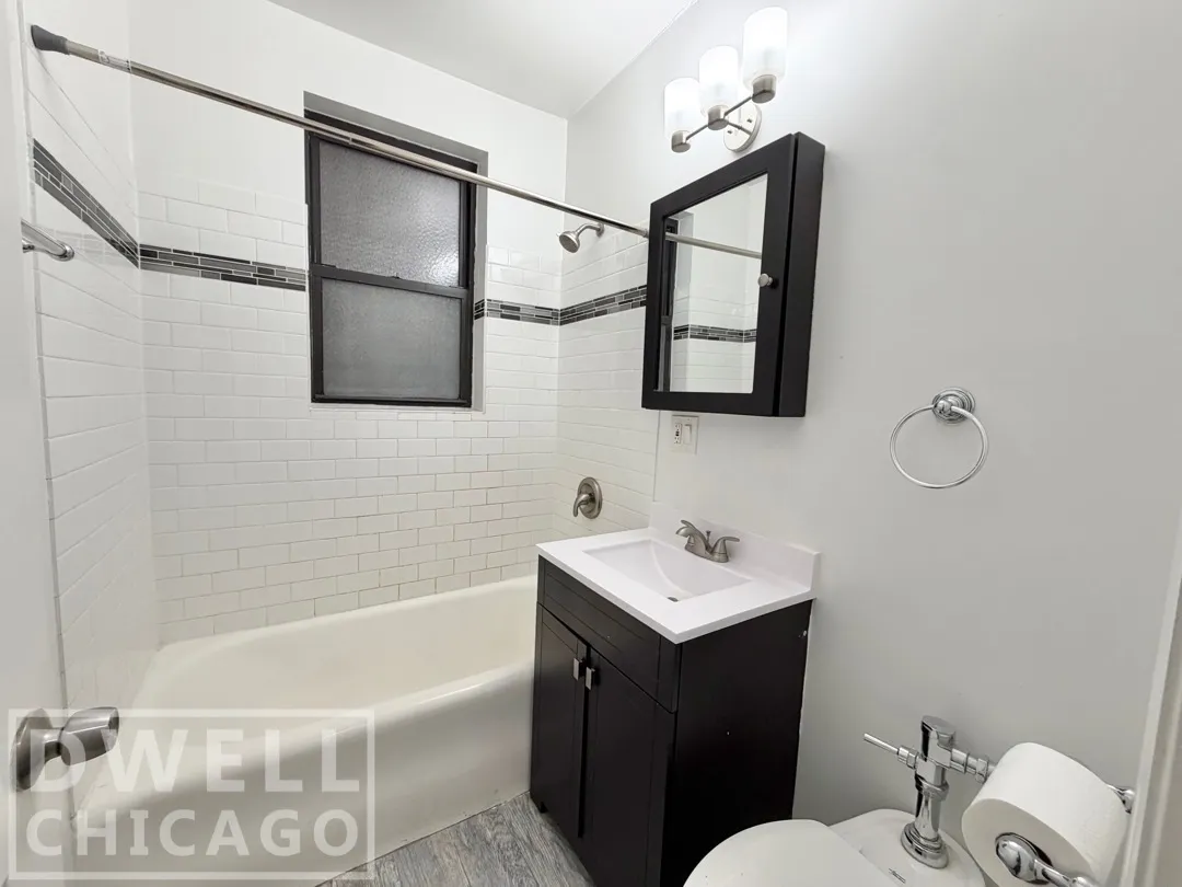 3345 N Marshfield Ave, ,  60657, USA 60657-unit#406-Chicago-IL