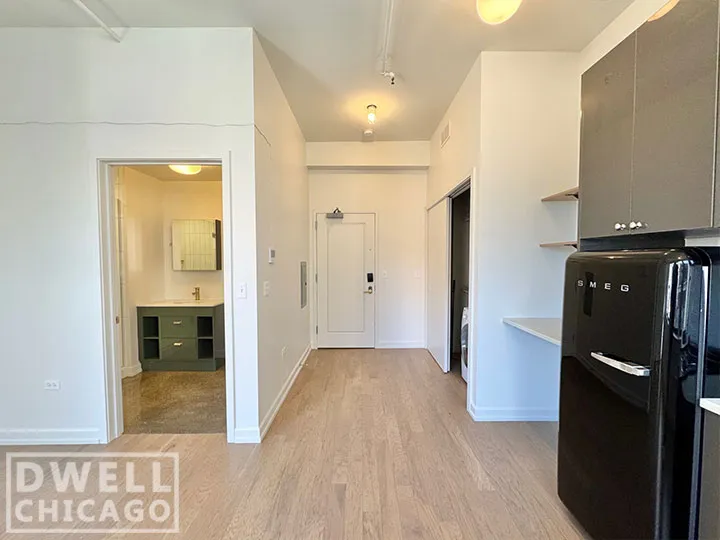 108 W  Ave, ,  60654, USA 60654-unit#506-Chicago-IL