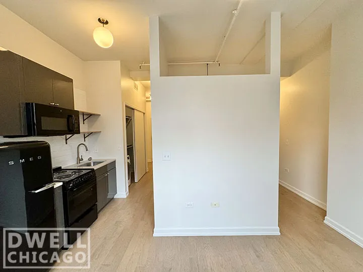 108 W  Ave, ,  60654, USA 60654-unit#514-Chicago-IL