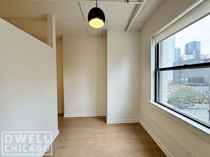108 W  Ave, ,  60654, USA 60654-unit#514-Chicago-IL