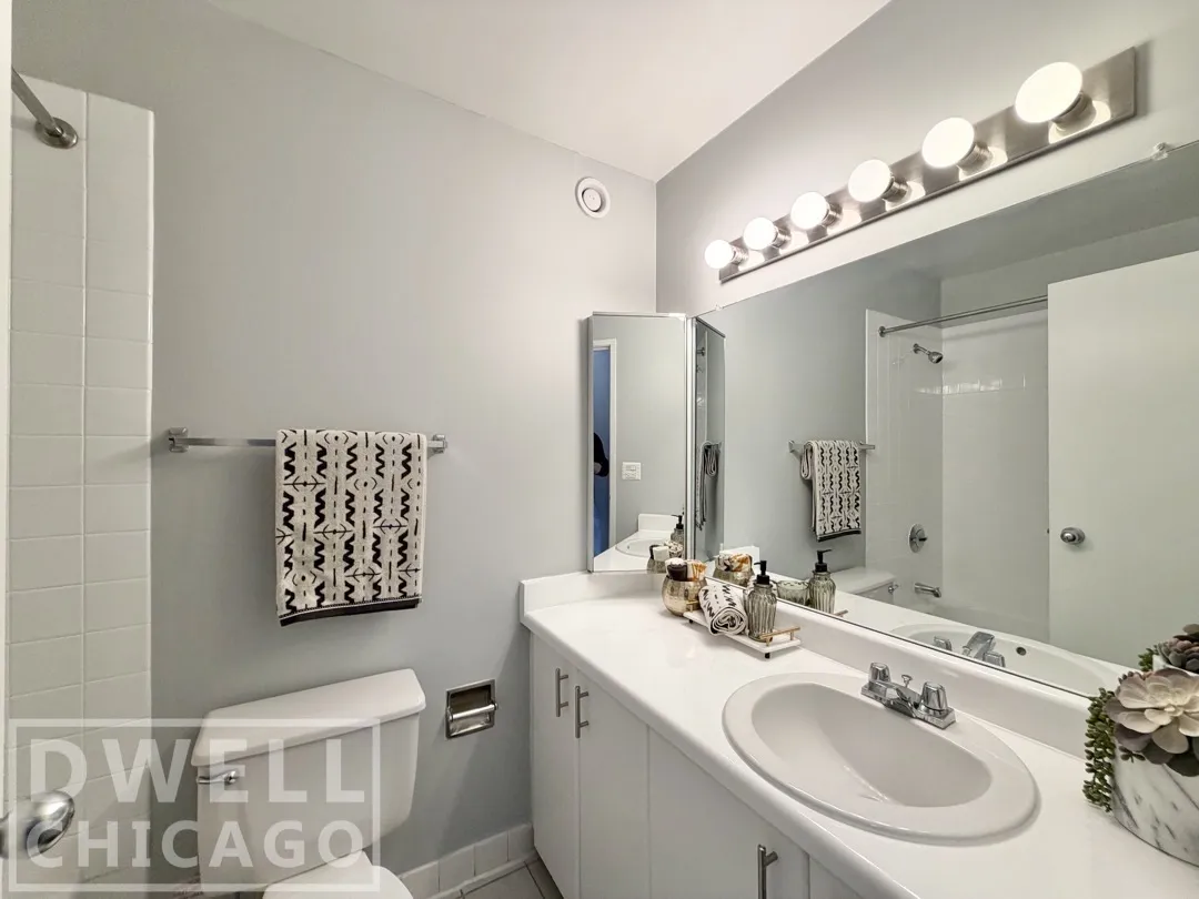 445 E Ohio St, ,  60611, USA 60611-unit#1-3201-Chicago-IL