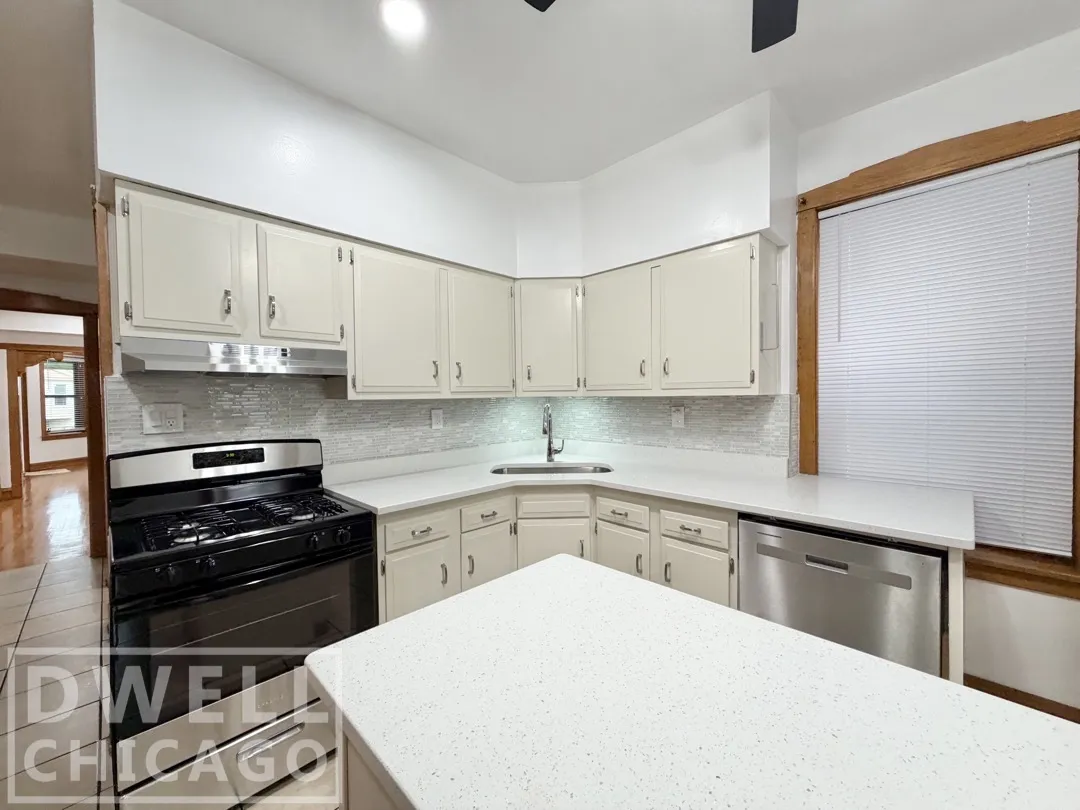 3322 N Hamlin Ave, ,  60618, USA 60618-unit#1-Chicago-IL