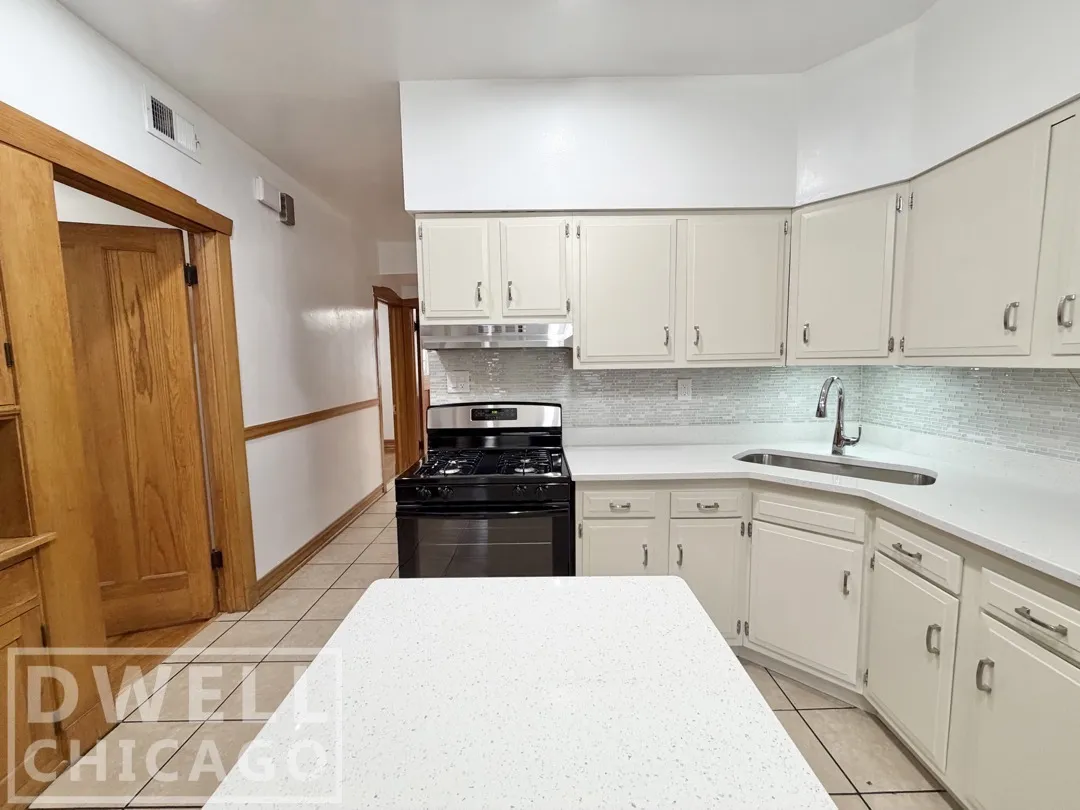 3322 N Hamlin Ave, ,  60618, USA 60618-unit#1-Chicago-IL