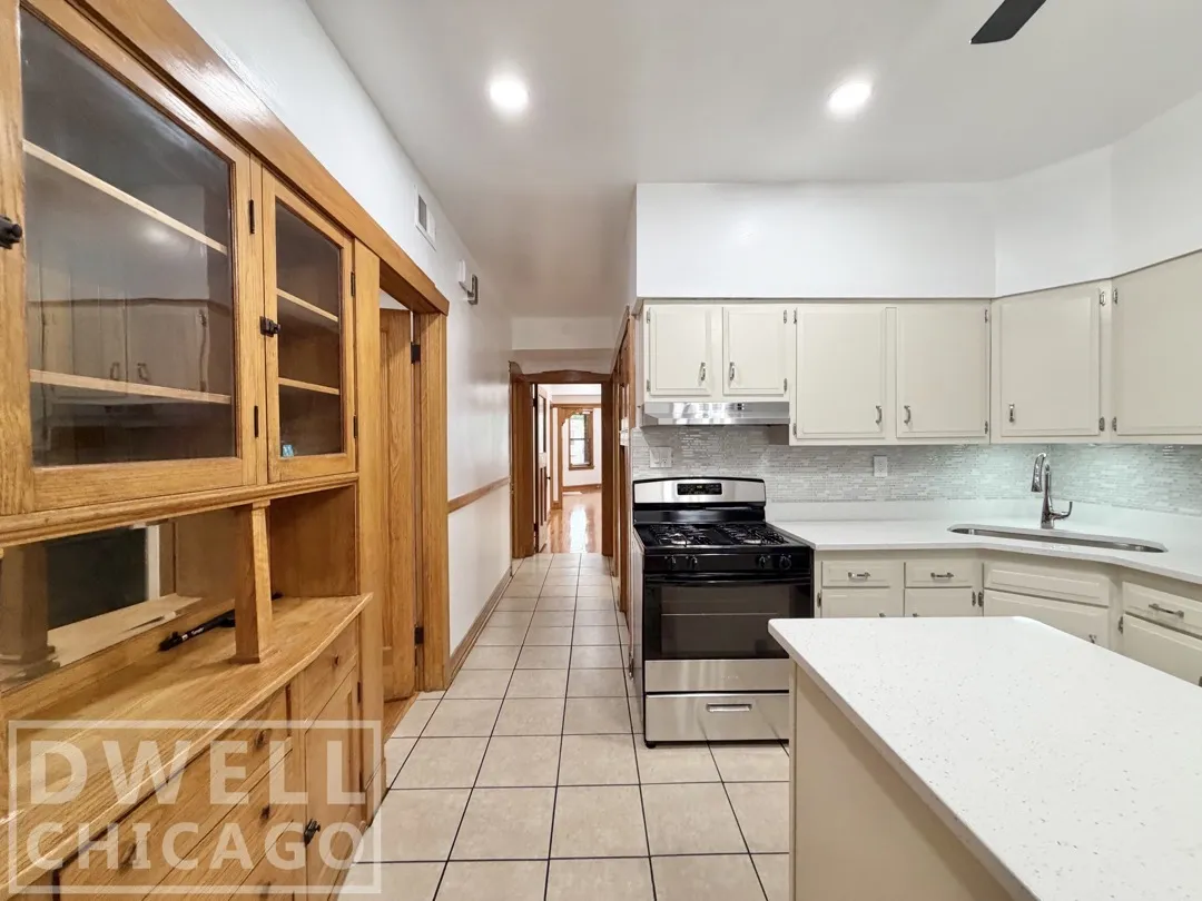 3322 N Hamlin Ave, ,  60618, USA 60618-unit#1-Chicago-IL
