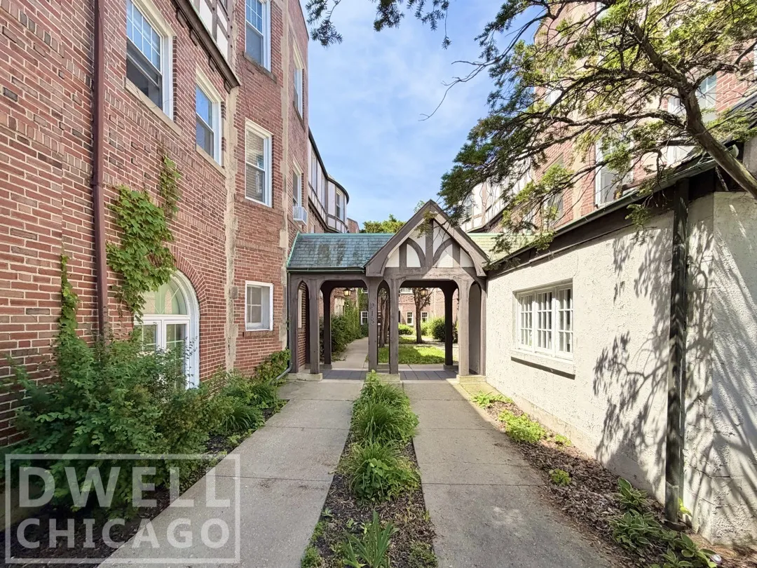 918 Green Bay Rd, ,  60093, USA 60093-unit#3B-Winnetka-IL