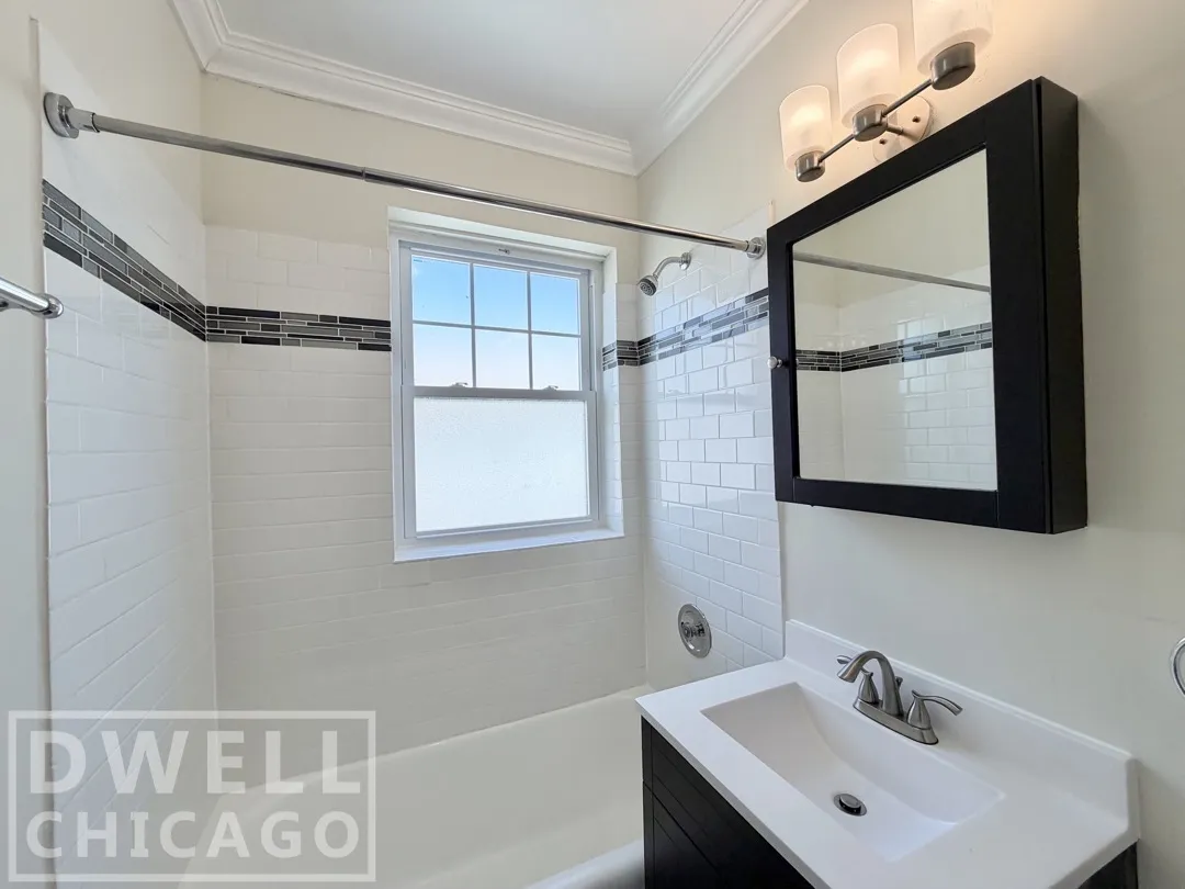 918 Green Bay Rd, ,  60093, USA 60093-unit#3B-Winnetka-IL