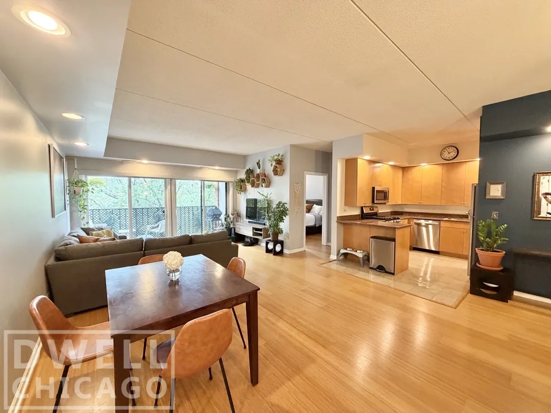4625 W Lawrence Ave, ,  60630, USA 60630-unit#401-Chicago-IL
