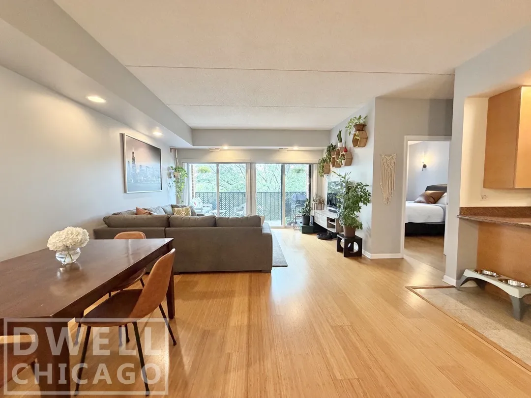 4625 W Lawrence Ave, , 60630, USA 60630-unit#401-Chicago-IL