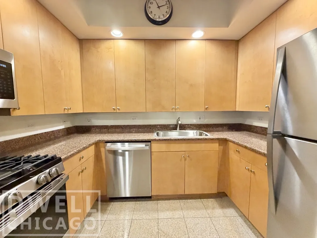 4625 W Lawrence Ave, ,  60630, USA 60630-unit#401-Chicago-IL