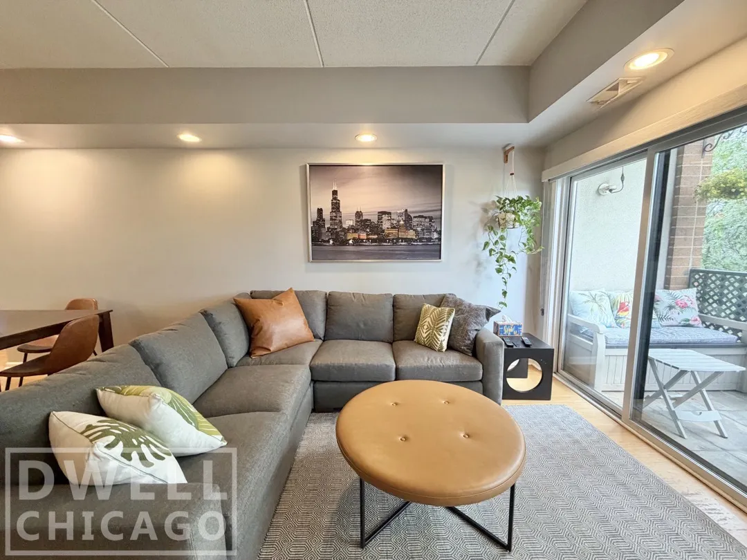 4625 W Lawrence Ave, ,  60630, USA 60630-unit#401-Chicago-IL