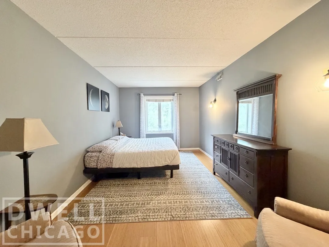 4625 W Lawrence Ave, ,  60630, USA 60630-unit#401-Chicago-IL