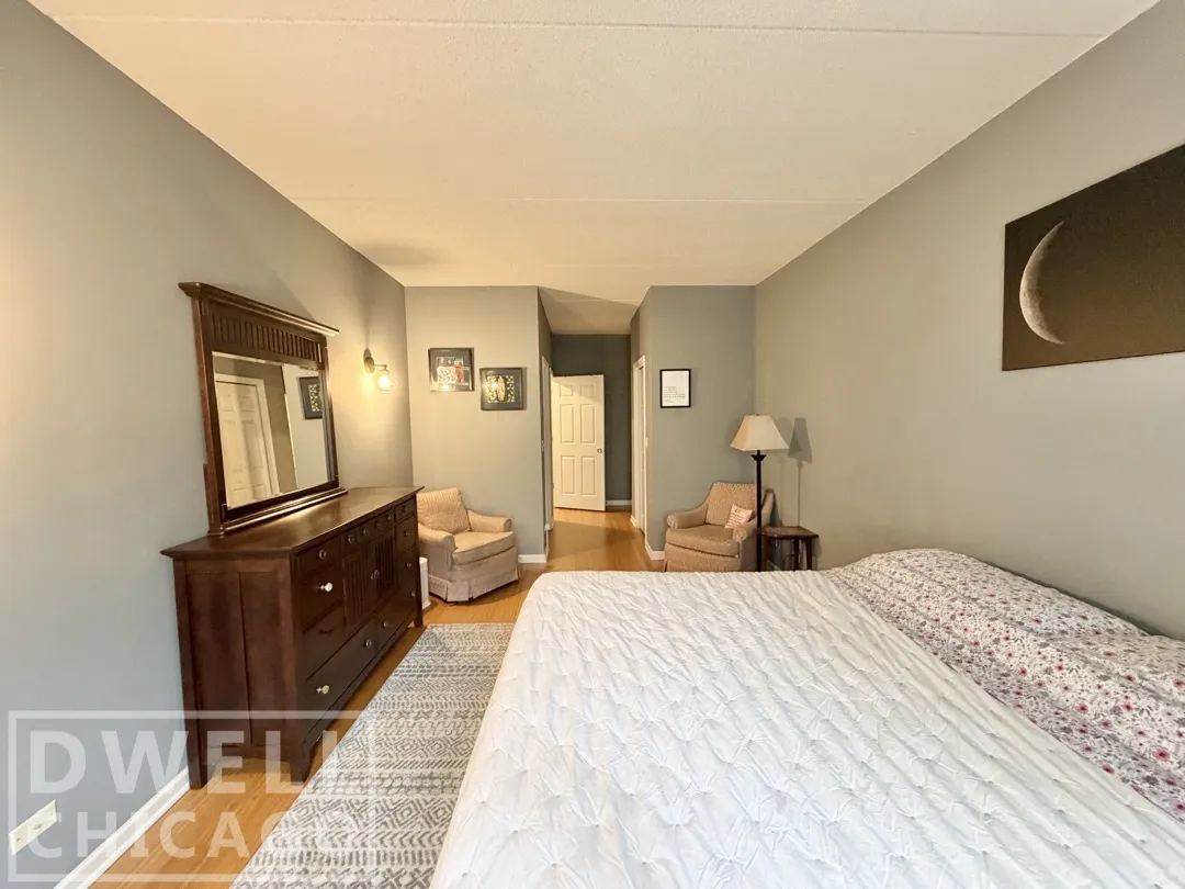 4625 W Lawrence Ave, ,  60630, USA 60630-unit#401-Chicago-IL