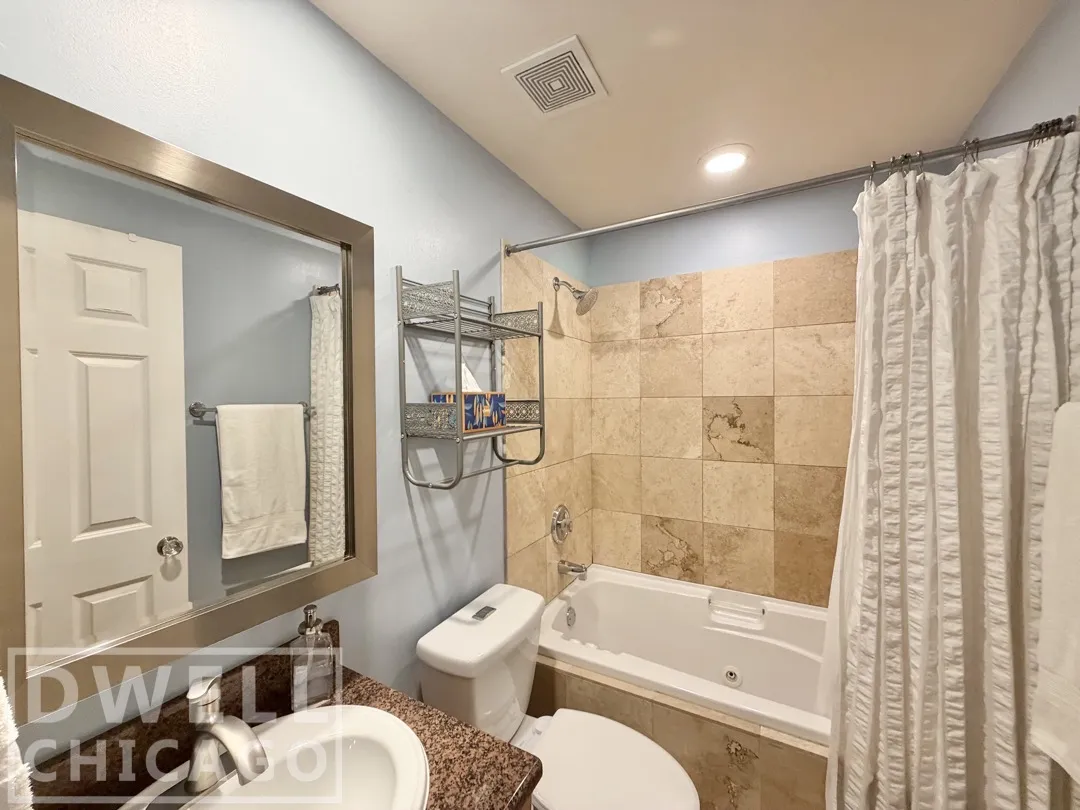 4625 W Lawrence Ave, ,  60630, USA 60630-unit#401-Chicago-IL