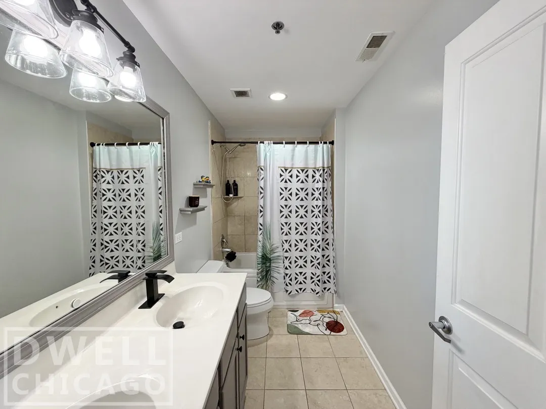828 W Grace St, , 60613, USA 60657-unit#804-Chicago-IL