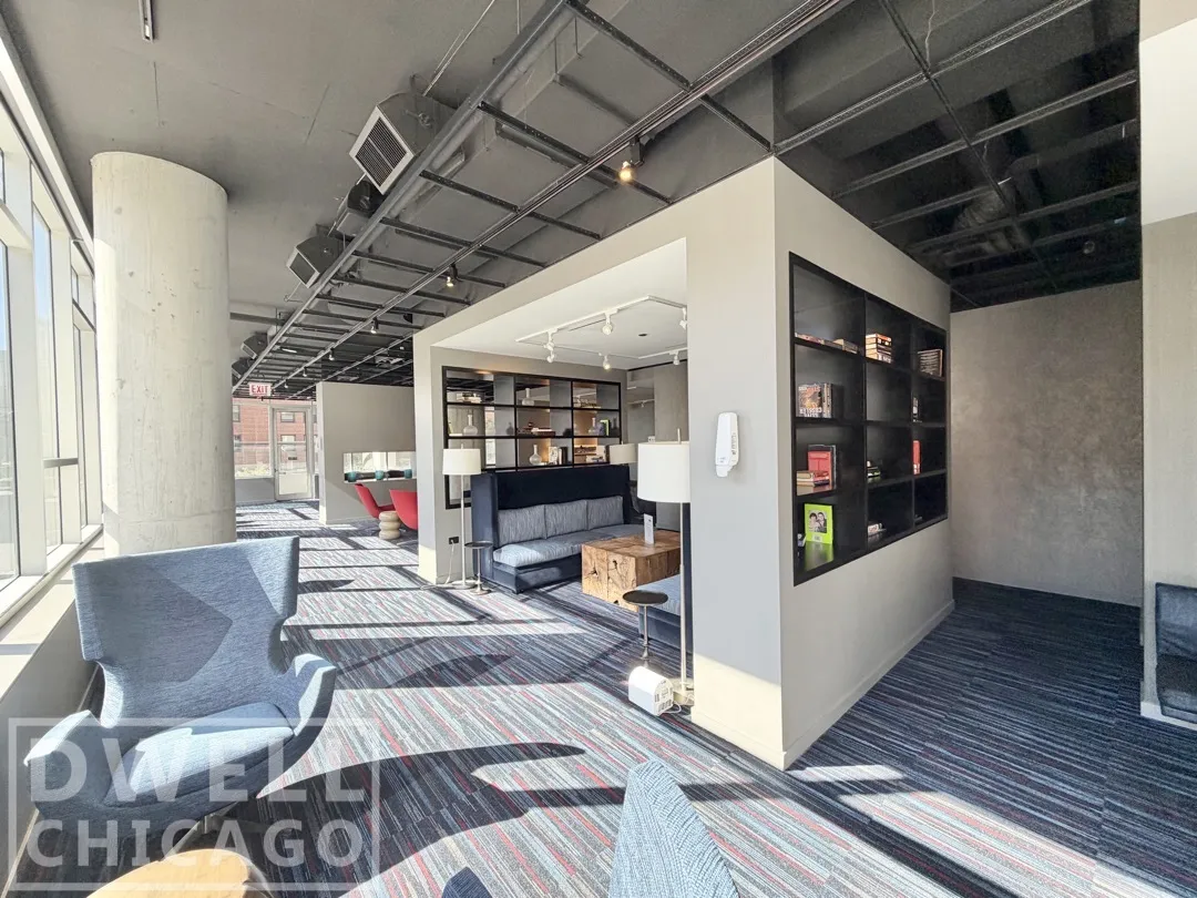 805 N La Salle Dr, ,  60610, USA 60610-unit#404-Chicago-IL