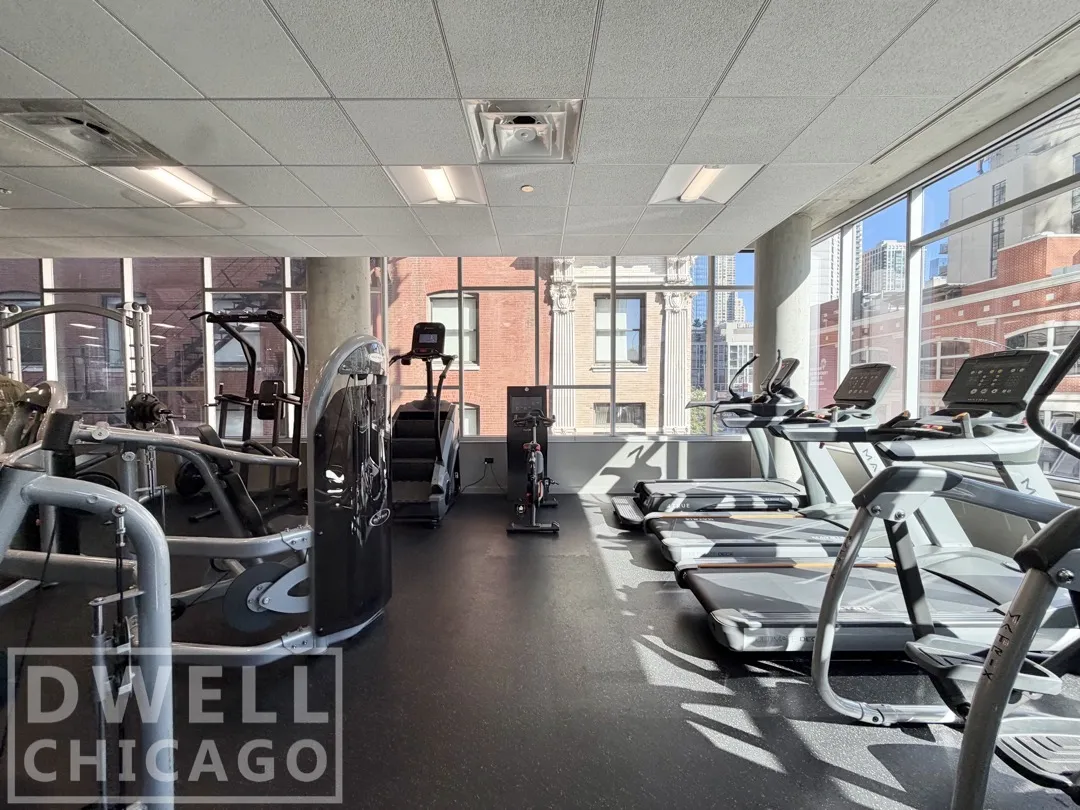 805 N La Salle Dr, ,  60610, USA 60610-unit#404-Chicago-IL