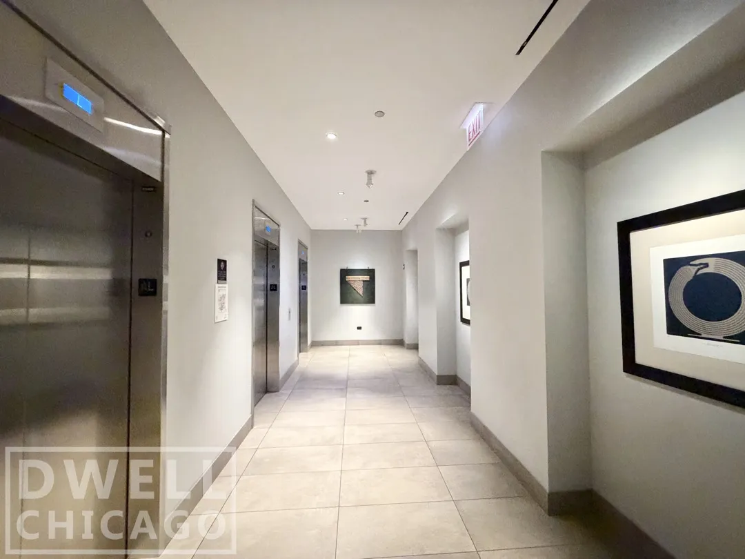 805 N La Salle Dr, ,  60610, USA 60610-unit#404-Chicago-IL