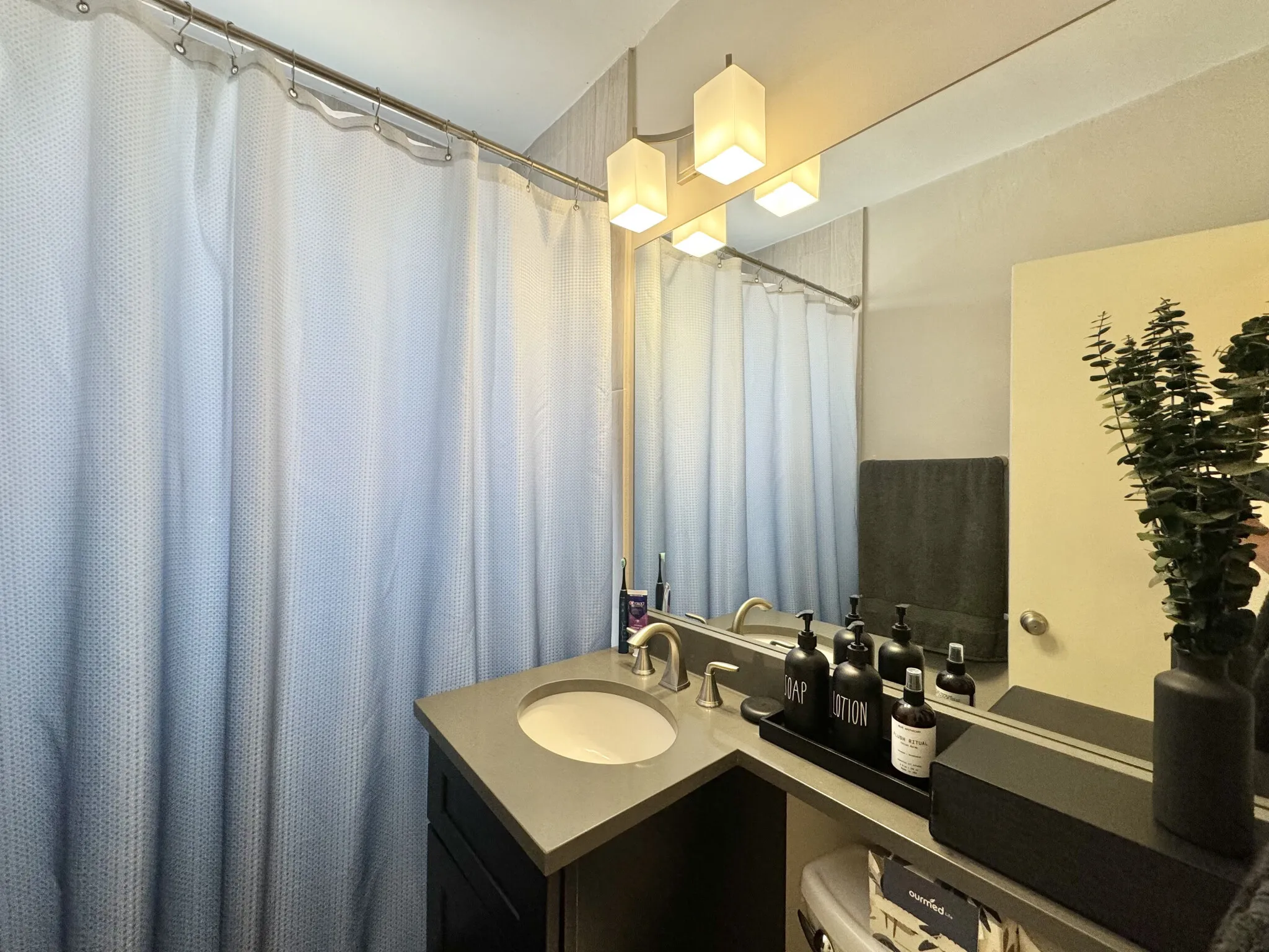 511 W Belmont Ave, ,  60657, USA 60657-unit#35-Chicago-IL