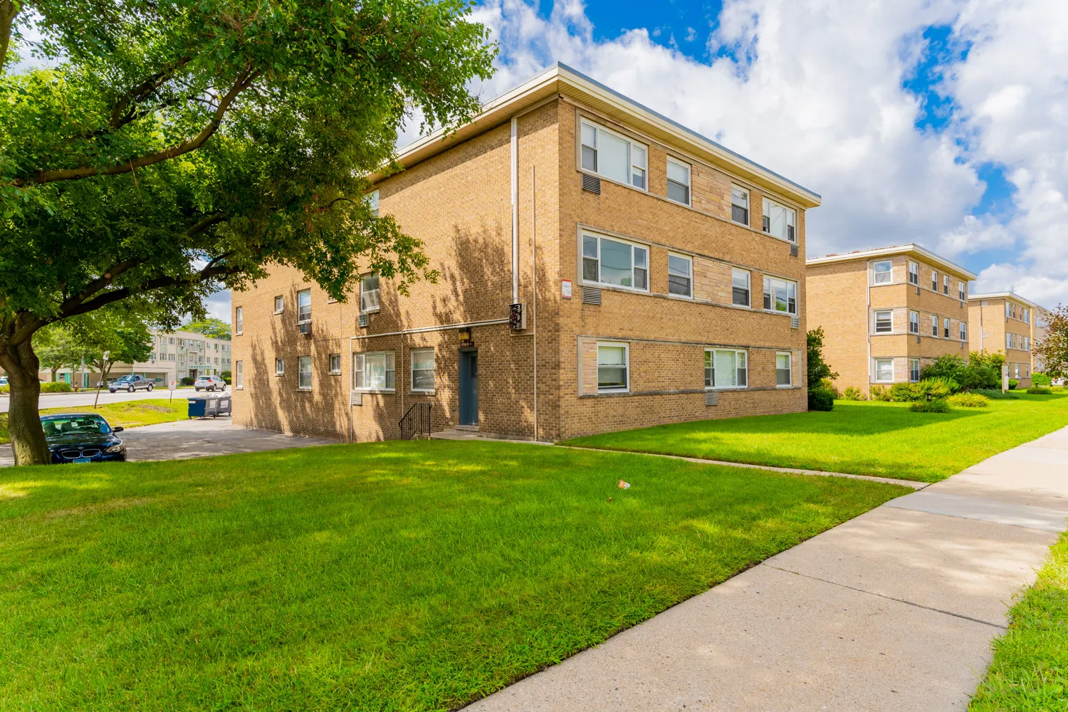 4915 Church St, Skokie, 60077, USA 60077-unit#H1-Chicago-IL