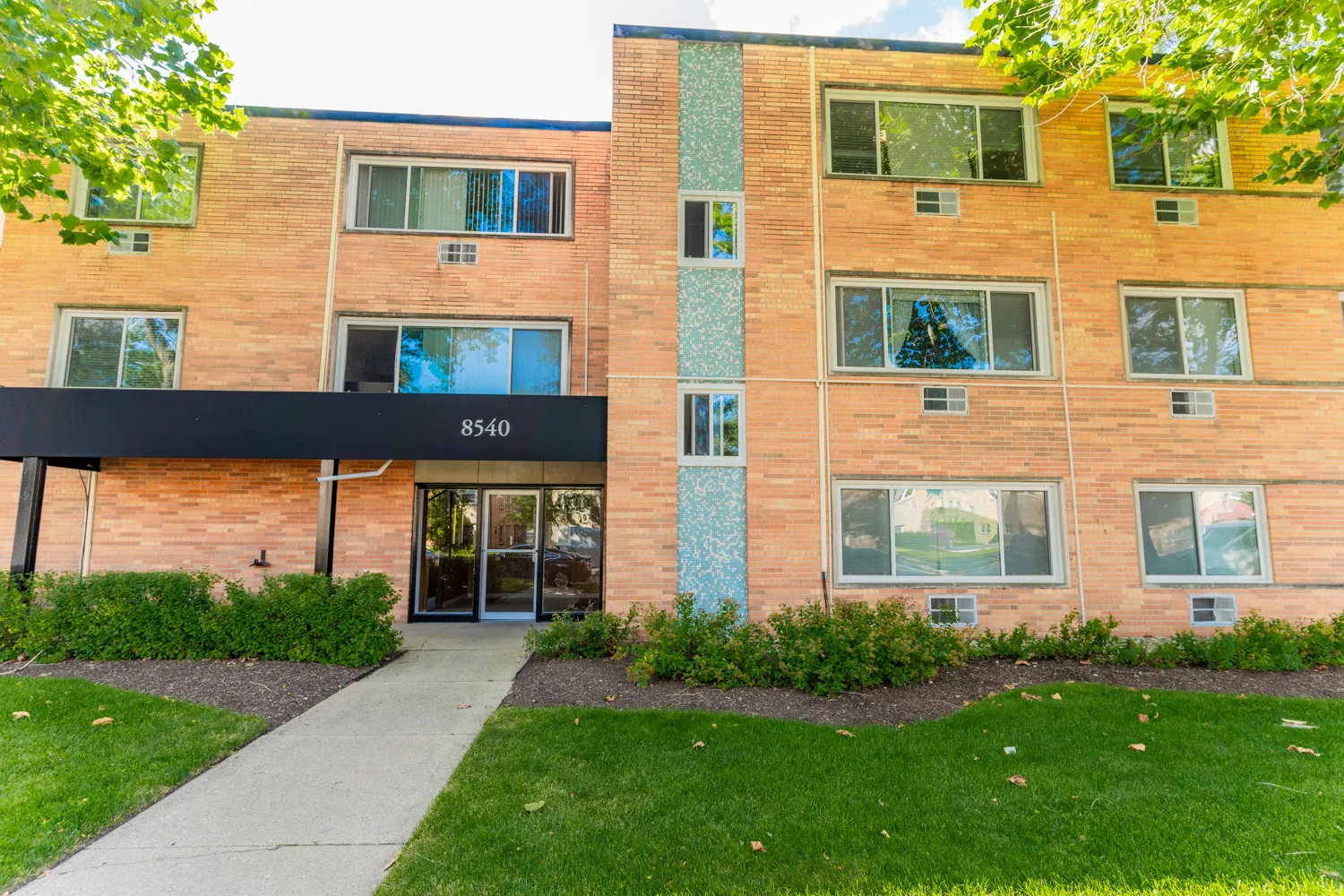 8560 Niles Center Rd, Skokie, 60077, USA 60076-unit#15-Chicago-IL