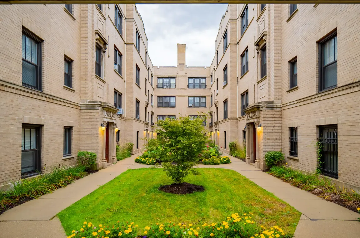 4748 S Woodlawn Ave, ,  60615, USA 60615-unit#1W-Chicago-IL