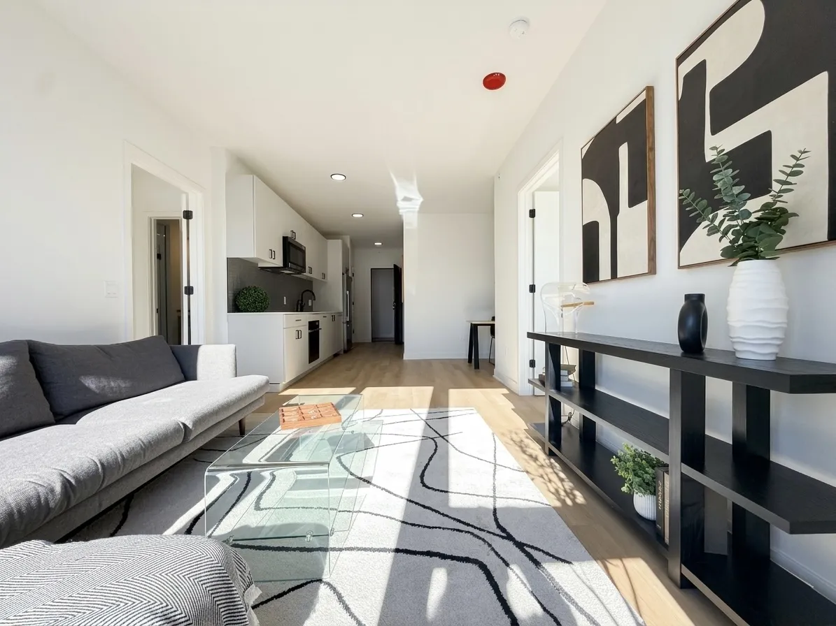 1100 W Grand Ave, , 60642, USA 60642-unit#208-Chicago-IL