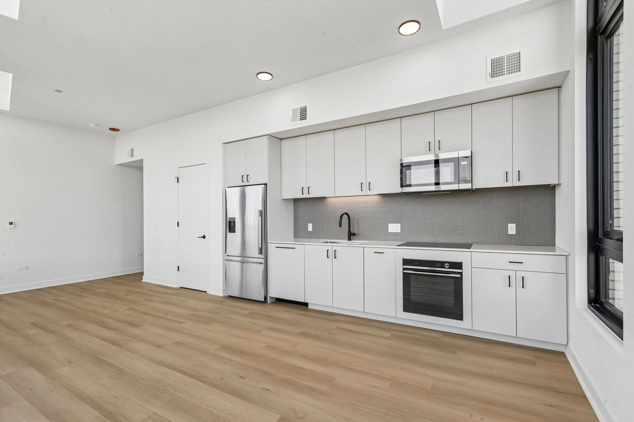 1100 W Grand Ave, , 60642, USA 60642-unit#719-Chicago-IL