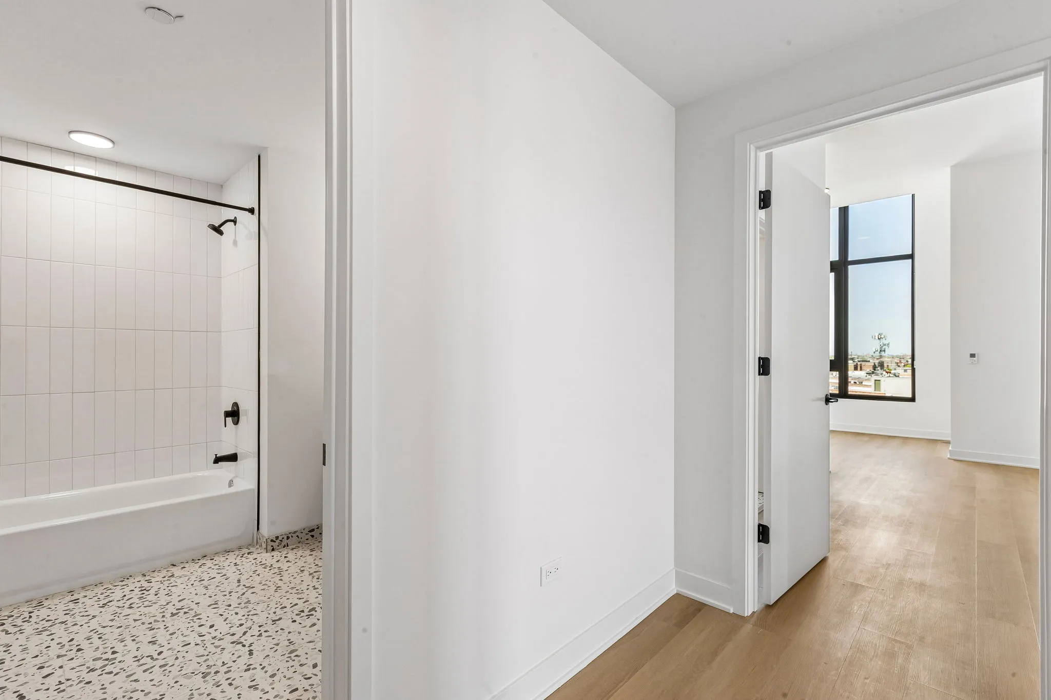 1100 W Grand Ave, ,  60642, USA 60642-unit#419-Chicago-IL