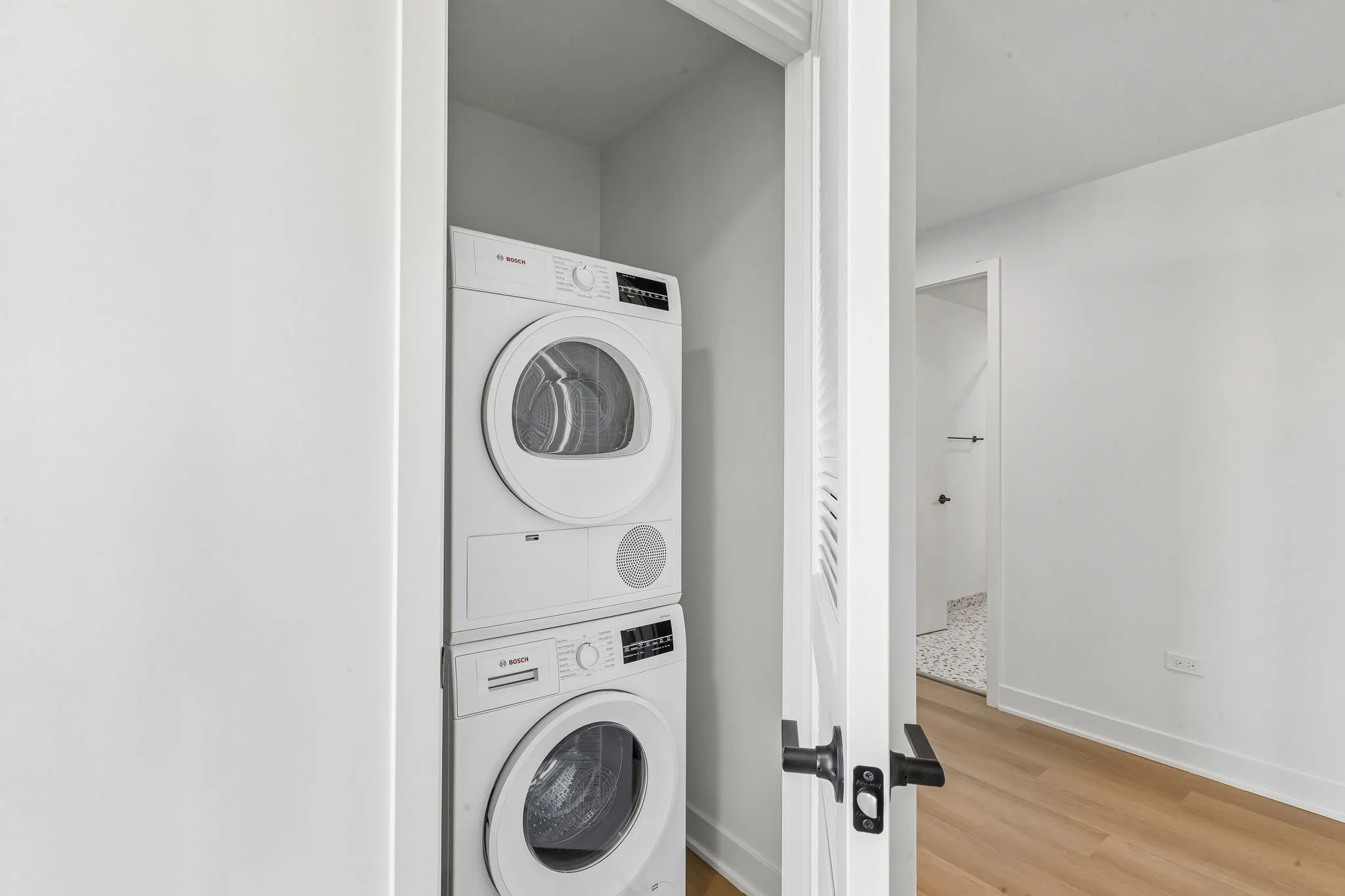 1100 W Grand Ave, , 60642, USA 60642-unit#719-Chicago-IL