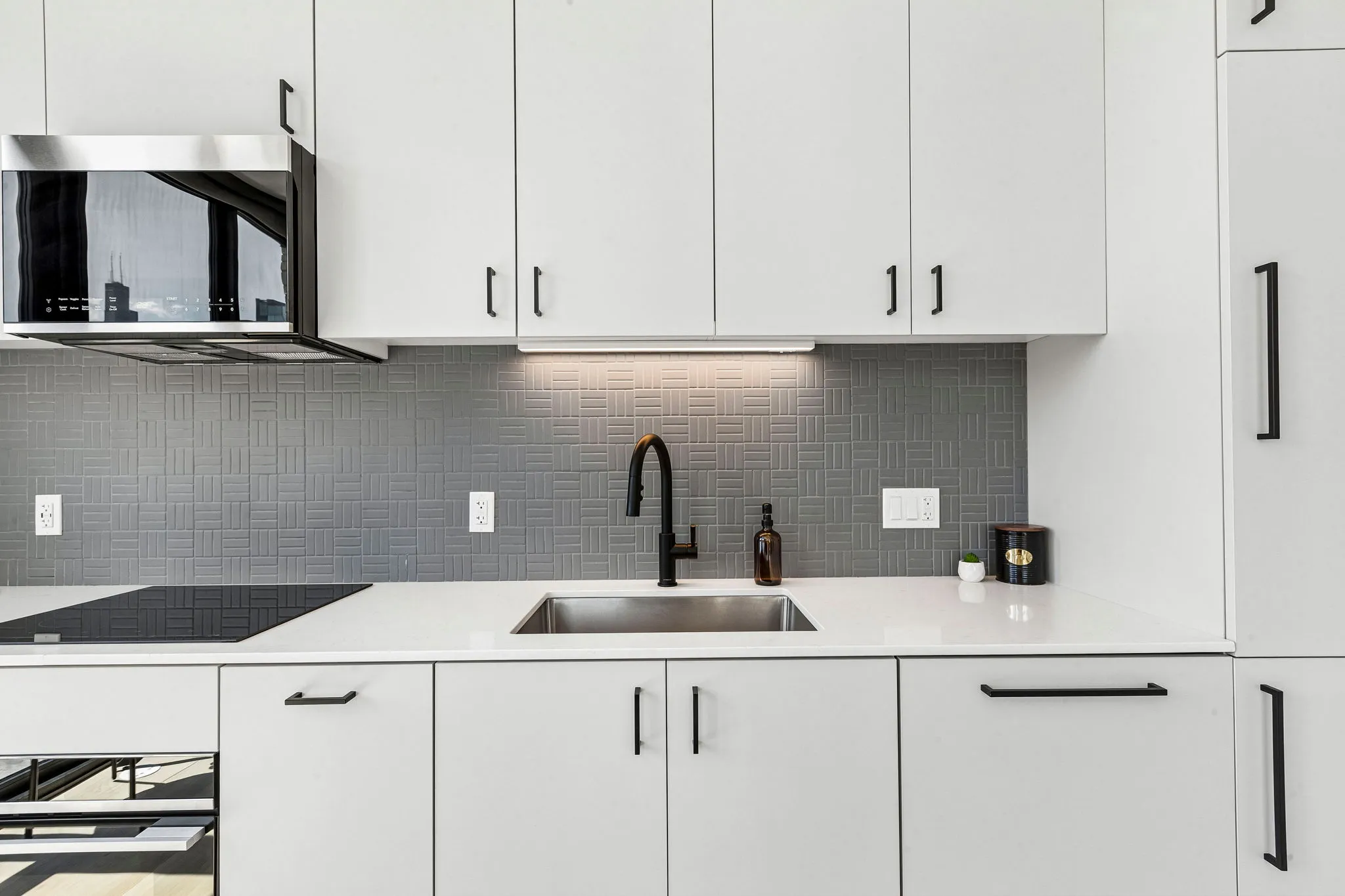 1100 W Grand Ave, ,  60642, USA 60642-unit#614-Chicago-IL