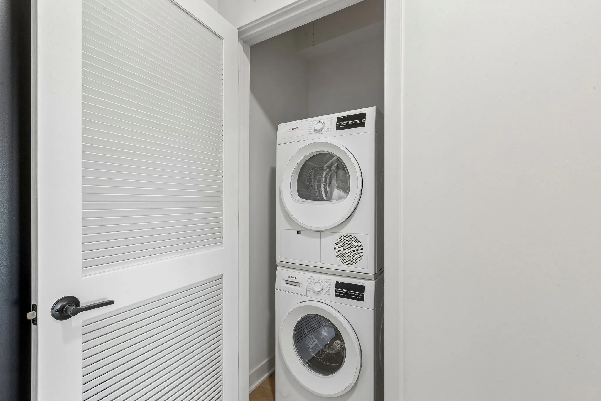 1100 W Grand Ave, , 60642, USA 60642-unit#305-Chicago-IL