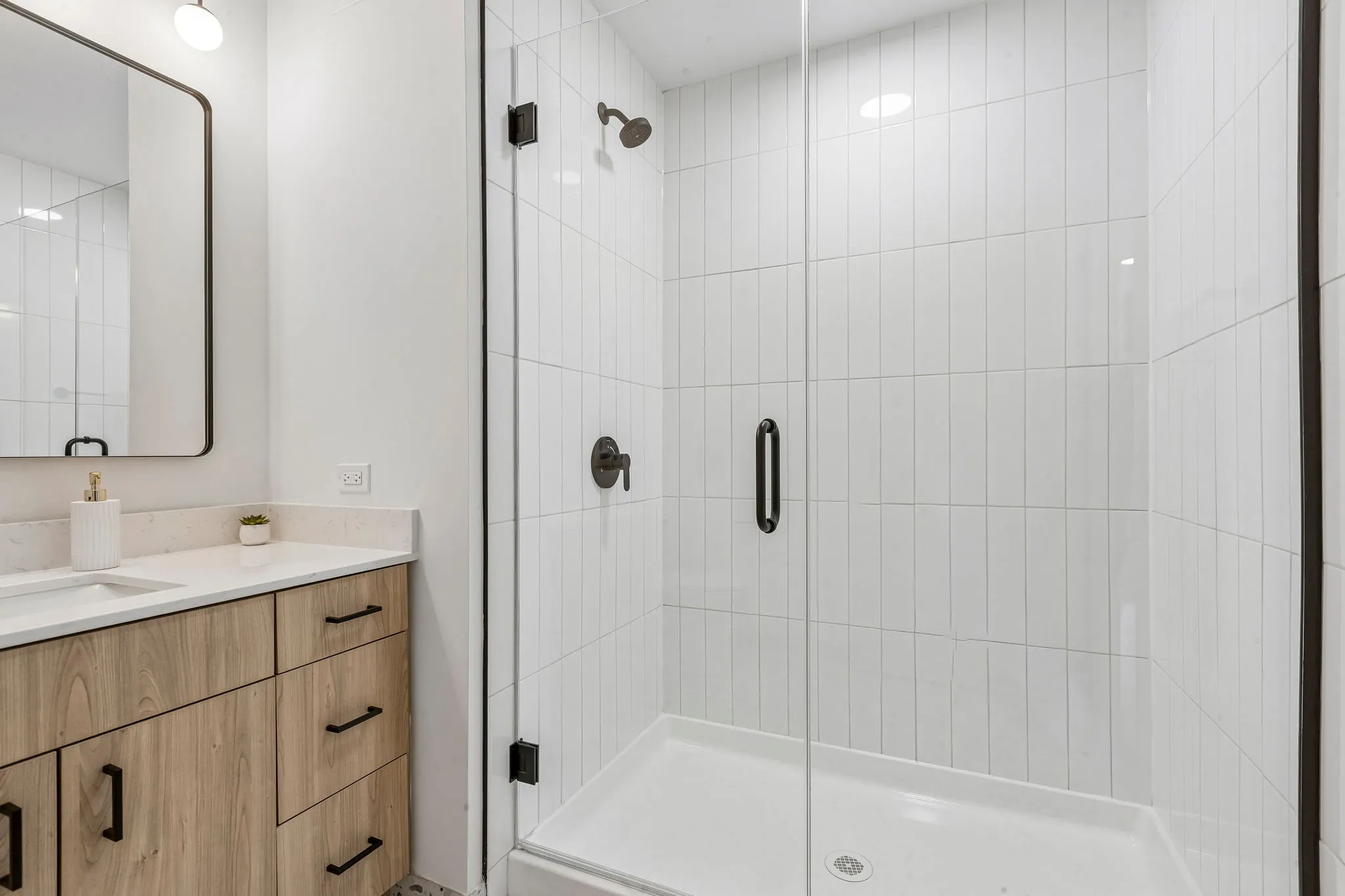 1100 W Grand Ave, , 60642, USA 60642-unit#512-Chicago-IL