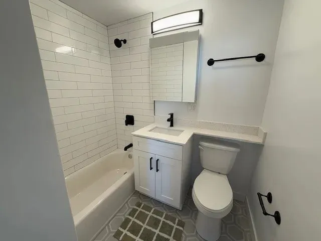 5649 N Sheridan Rd, ,  60660, USA 60660-unit#004A-Chicago-IL