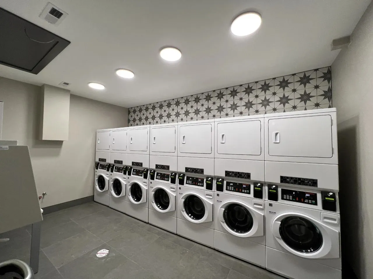 5600 N Sheridan Rd, ,  60660, USA 60660-unit#013F-Chicago-IL