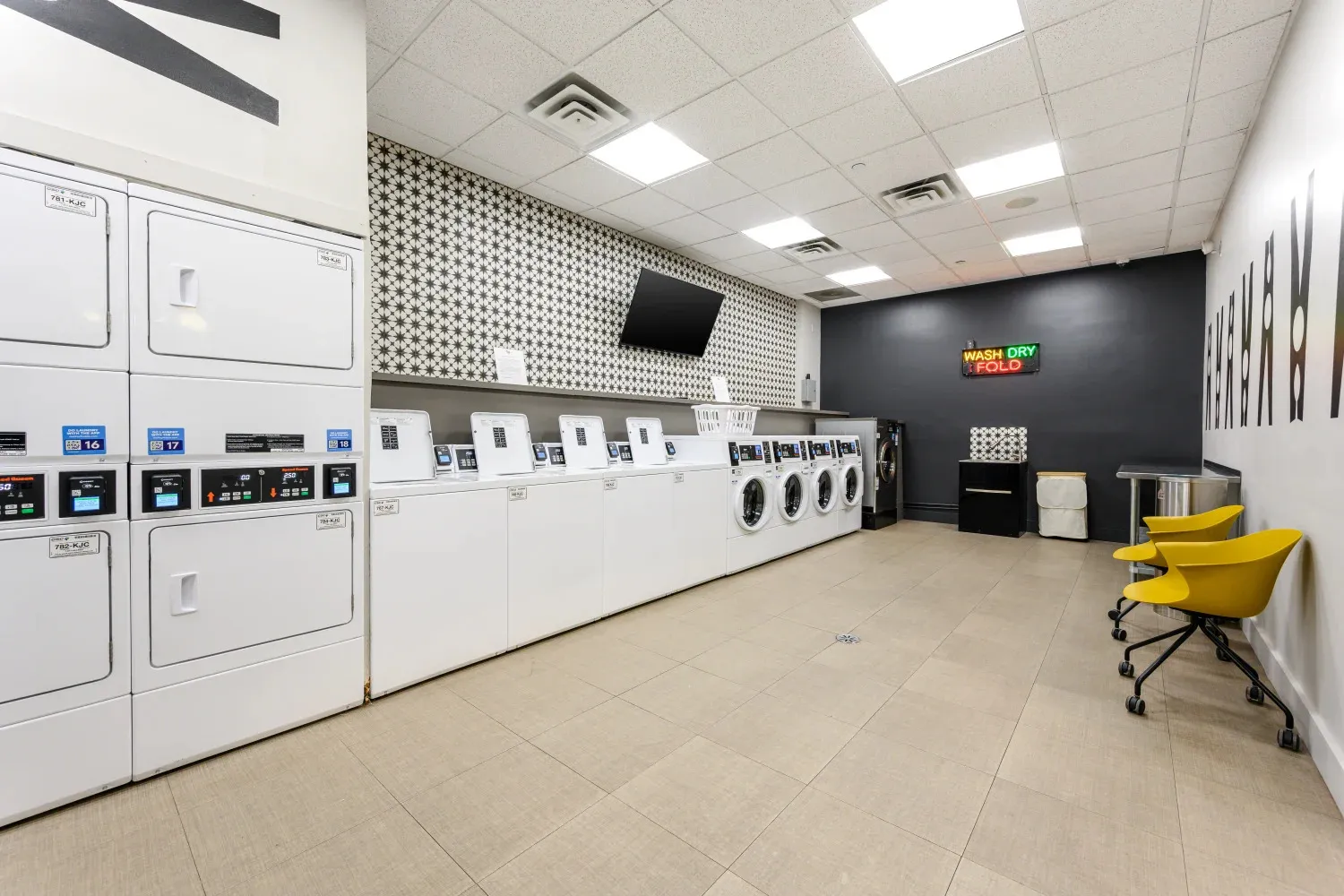2555 N Clark St, ,  60614, USA 60614-unit#03-0503-Chicago-IL