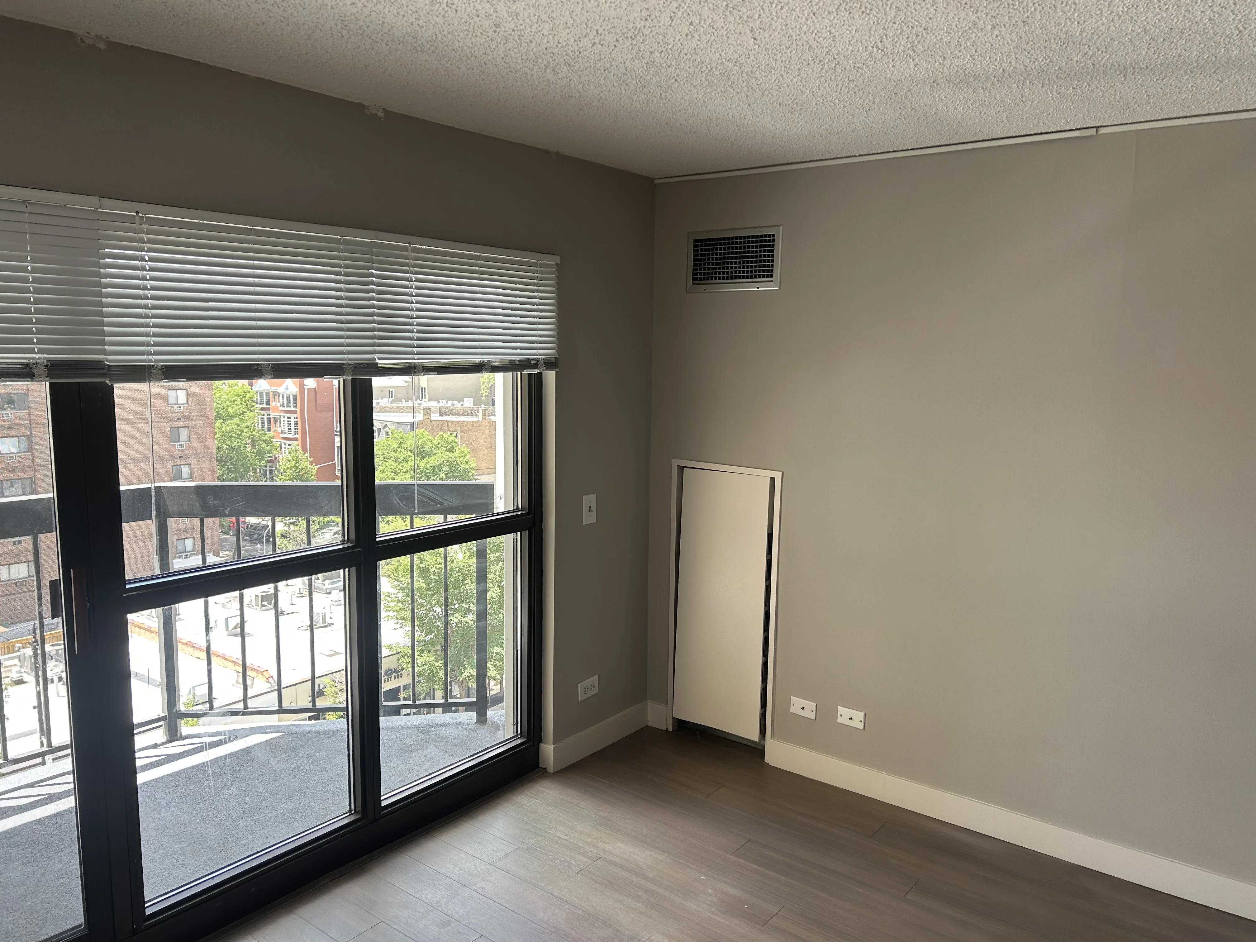 2555 N Clark St, ,  60614, USA 60614-unit#03-0503-Chicago-IL