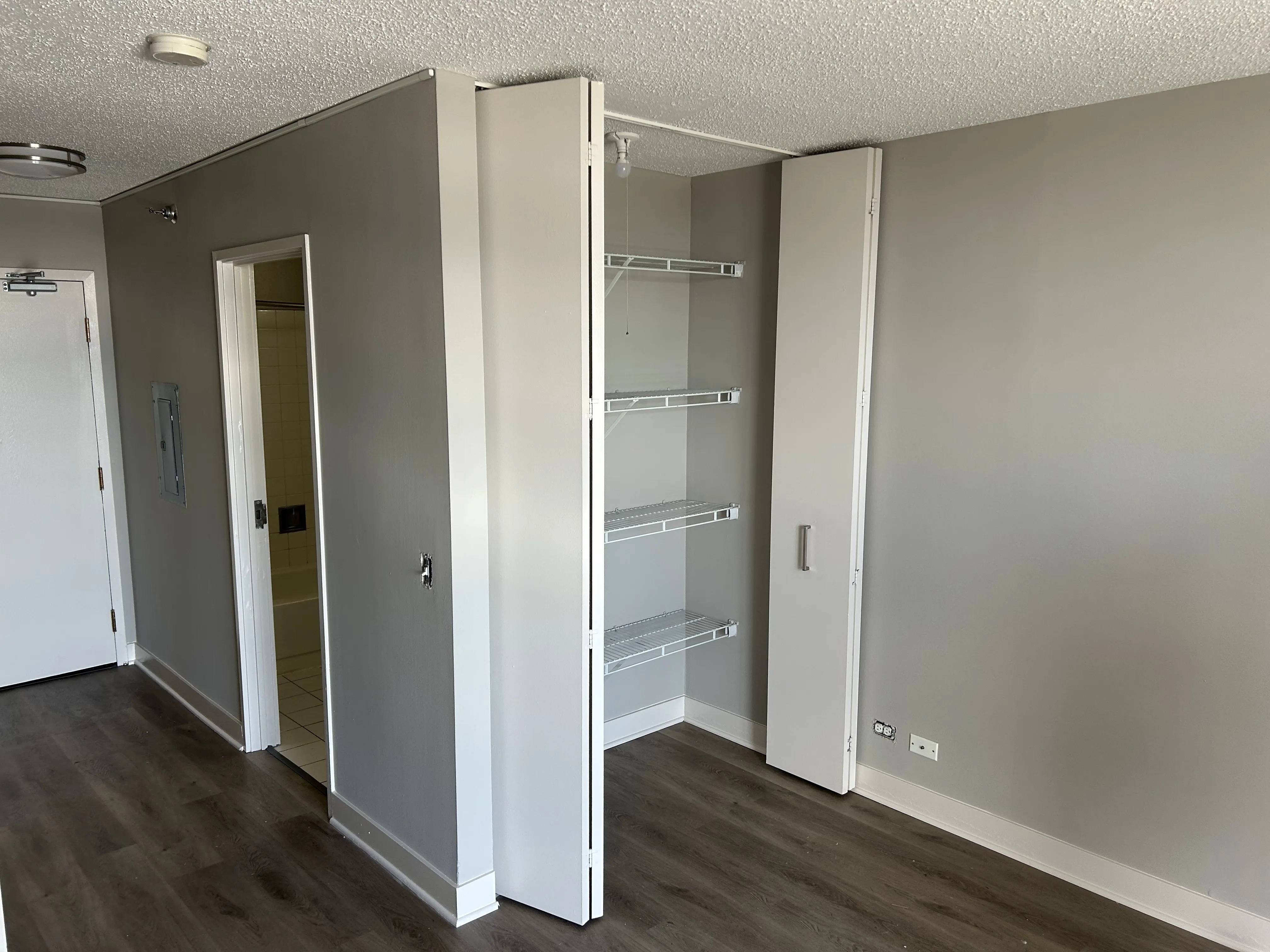 2555 N Clark St, ,  60614, USA 60614-unit#03-0503-Chicago-IL